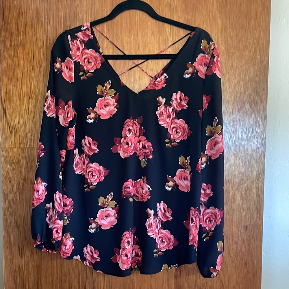 14th & Union Blue Backless 3/4 Sleeve Blouse